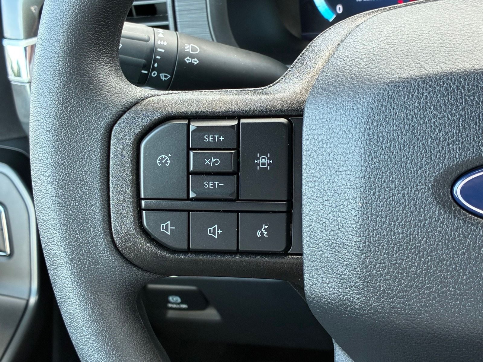 2025 Ford F-150 STX - Photo 20