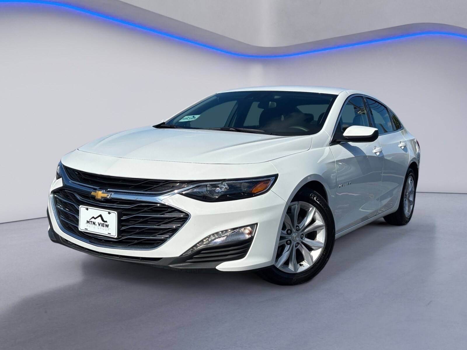 2023 Chevrolet Malibu 1LT photo 2