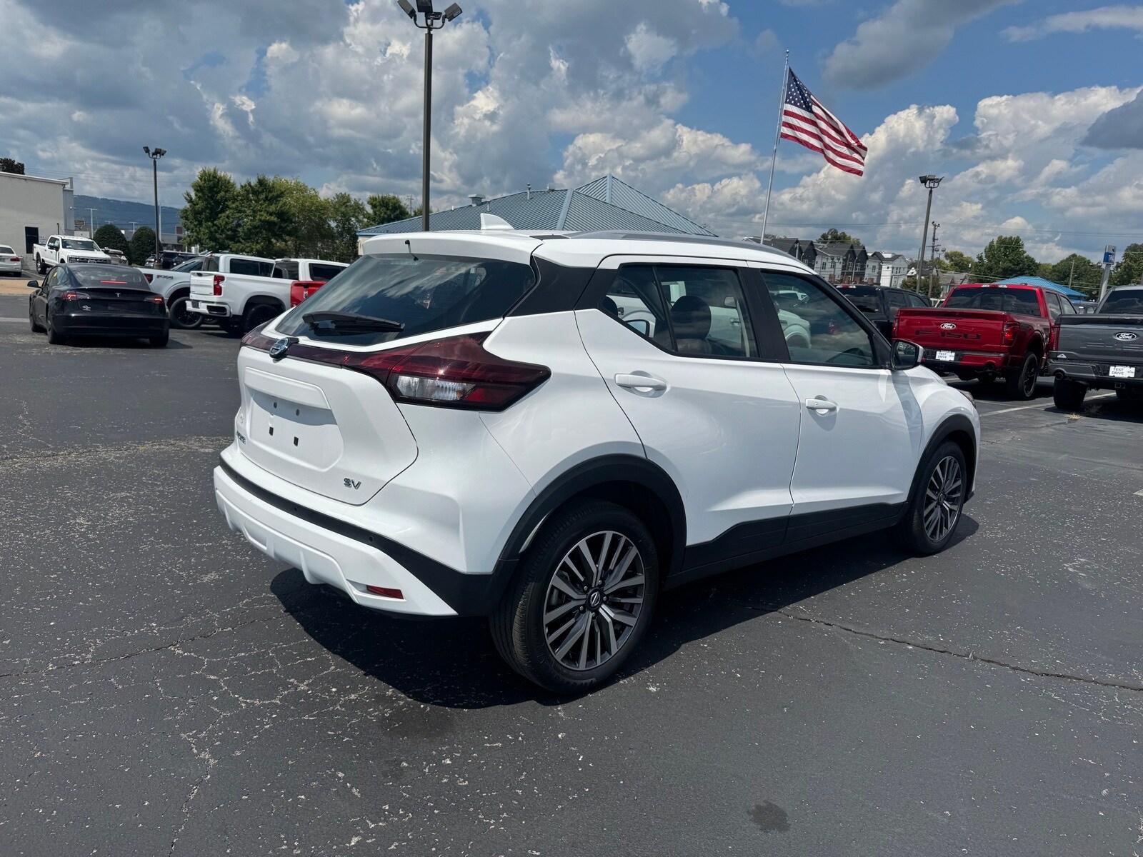 2021 Nissan Kicks SV photo 3