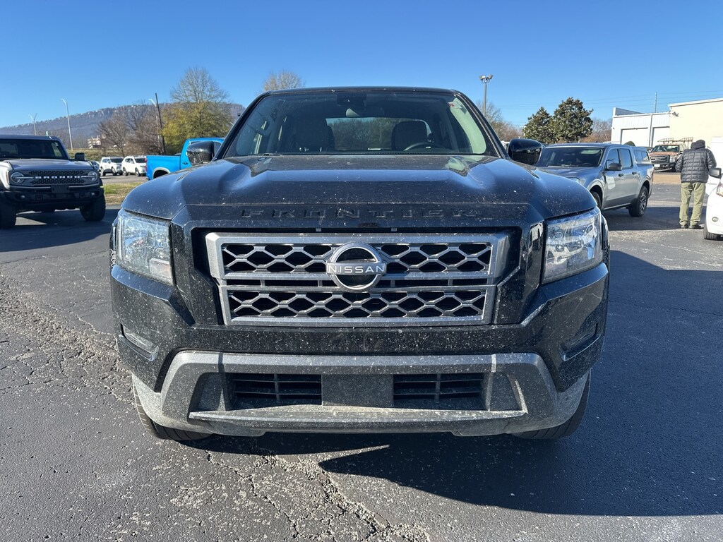 Used 2024 Nissan Frontier SV Truck Crew Cab
