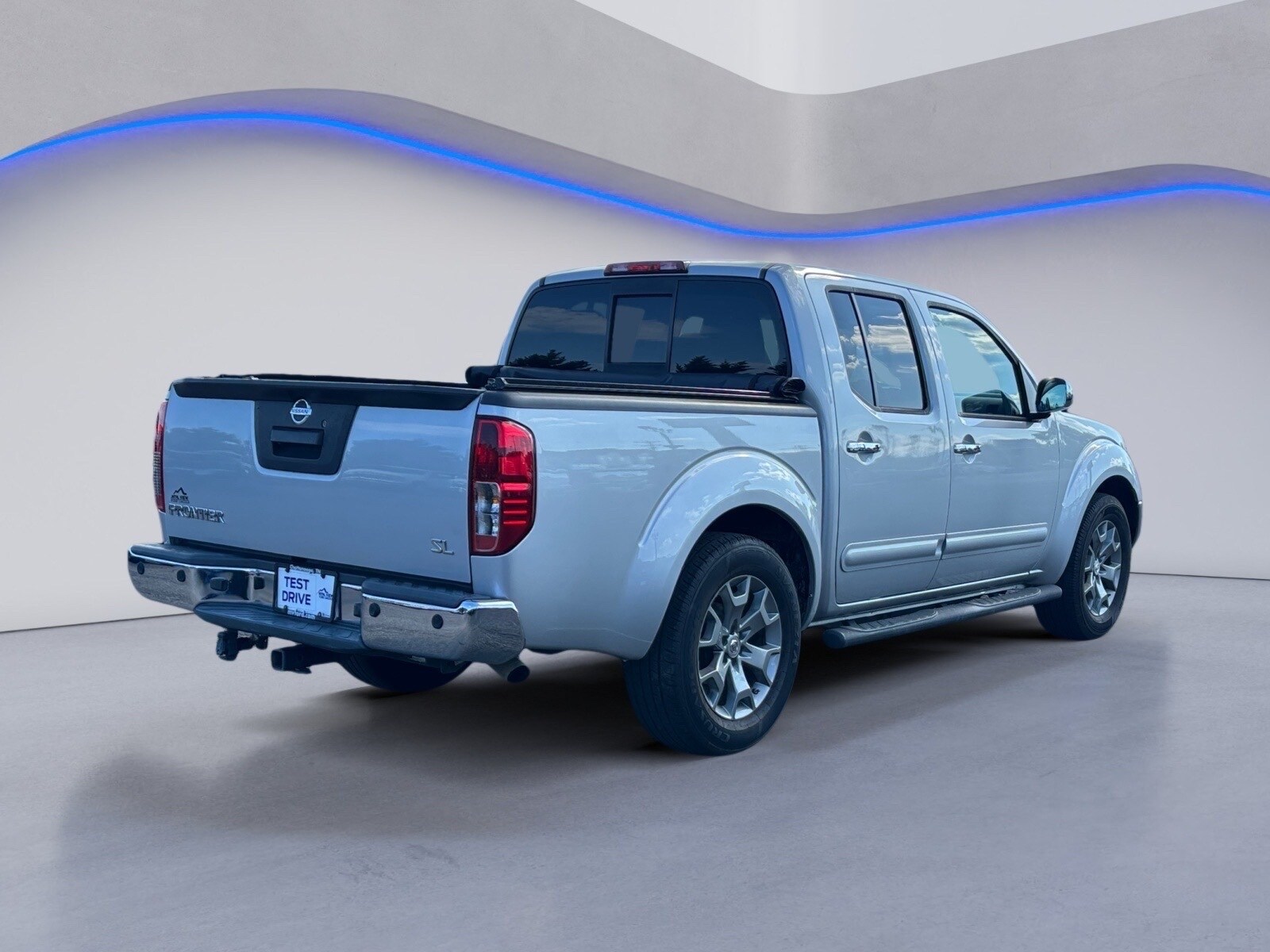 2019 Nissan Frontier SL photo 2