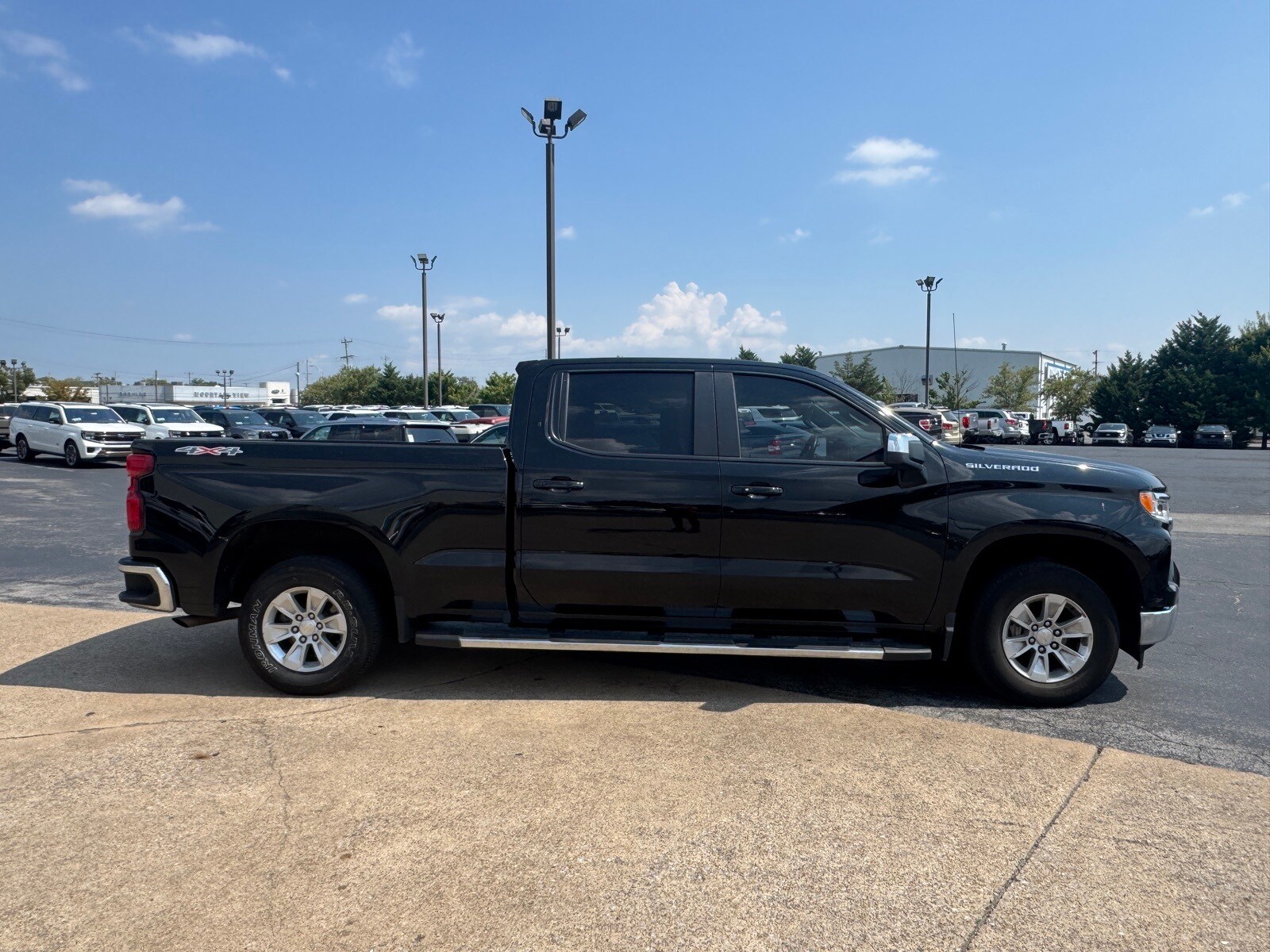 2024 Chevrolet Silverado 1500 LT photo 2