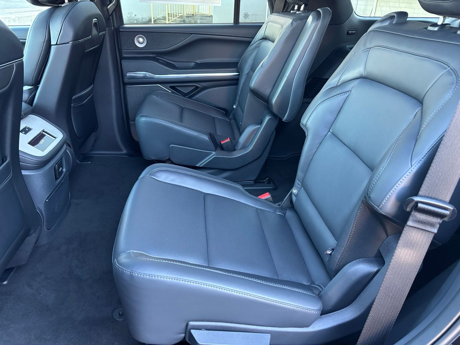 2025 Lincoln Navigator Reserve L - Photo 17