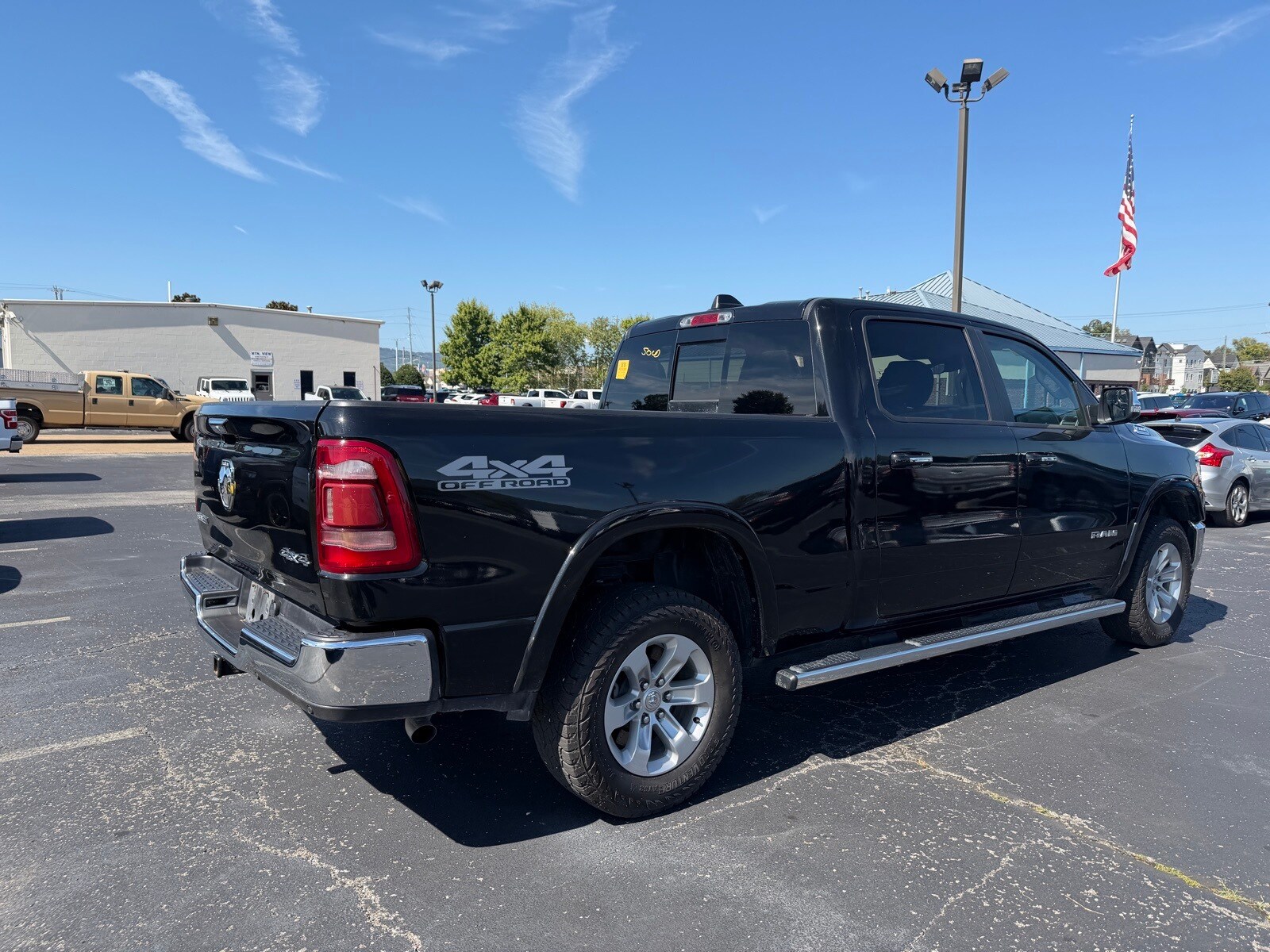 2022 Ram 1500 Laramie photo 2