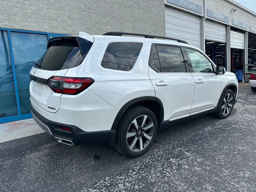 Certified 2024 Honda Pilot Touring SUV