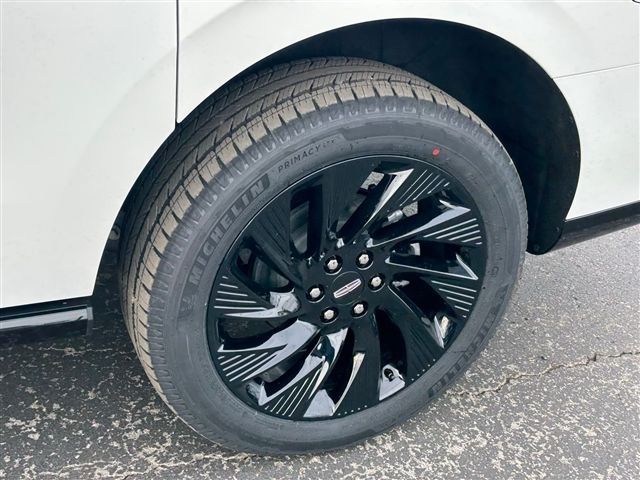 2026 Lincoln Navigator Reserve L - Photo 13