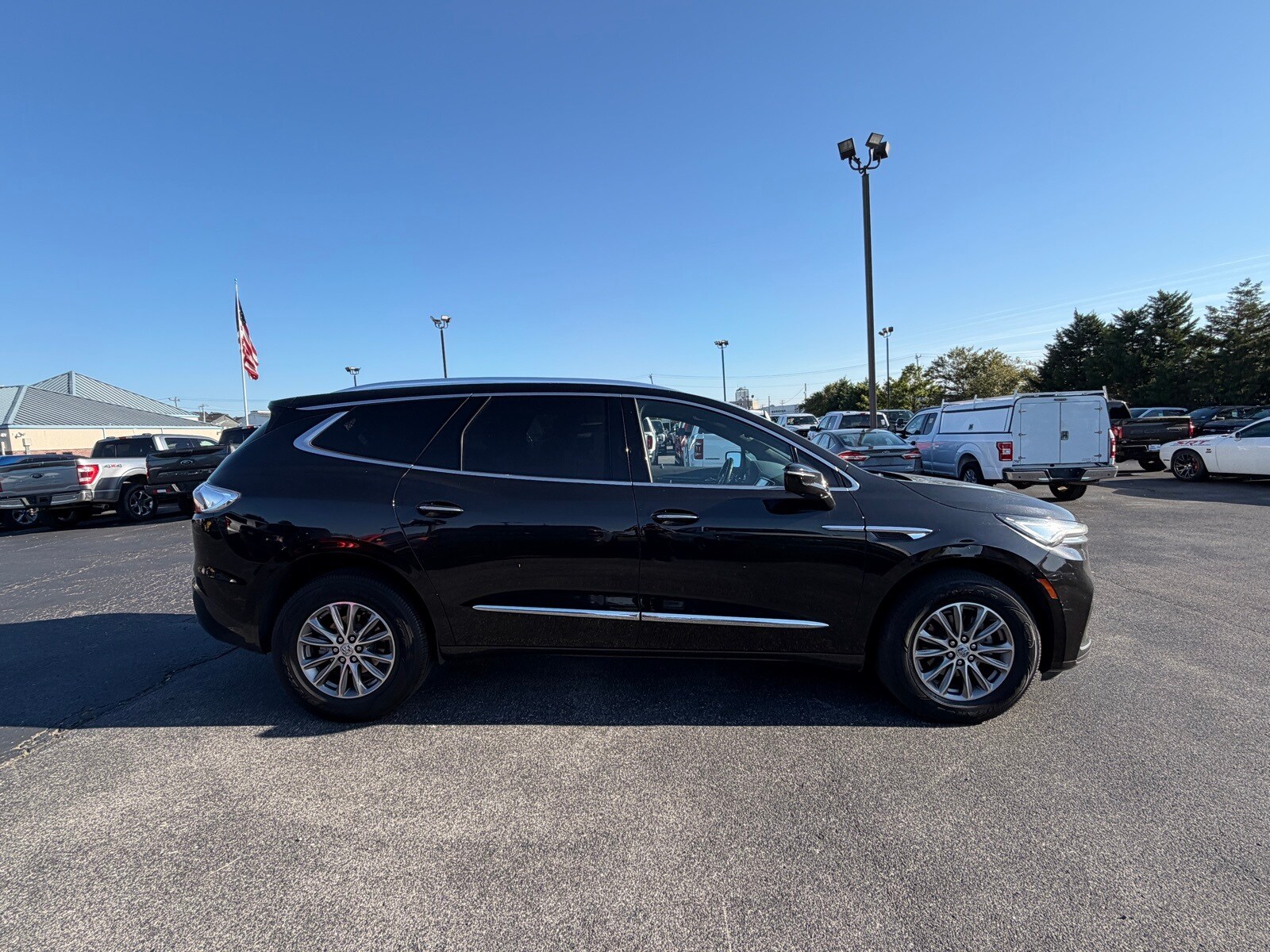 2024 Buick Enclave Premium photo 2