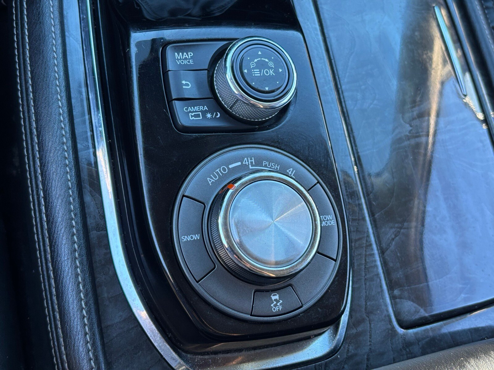 2020 Infiniti QX80 Luxe photo 4