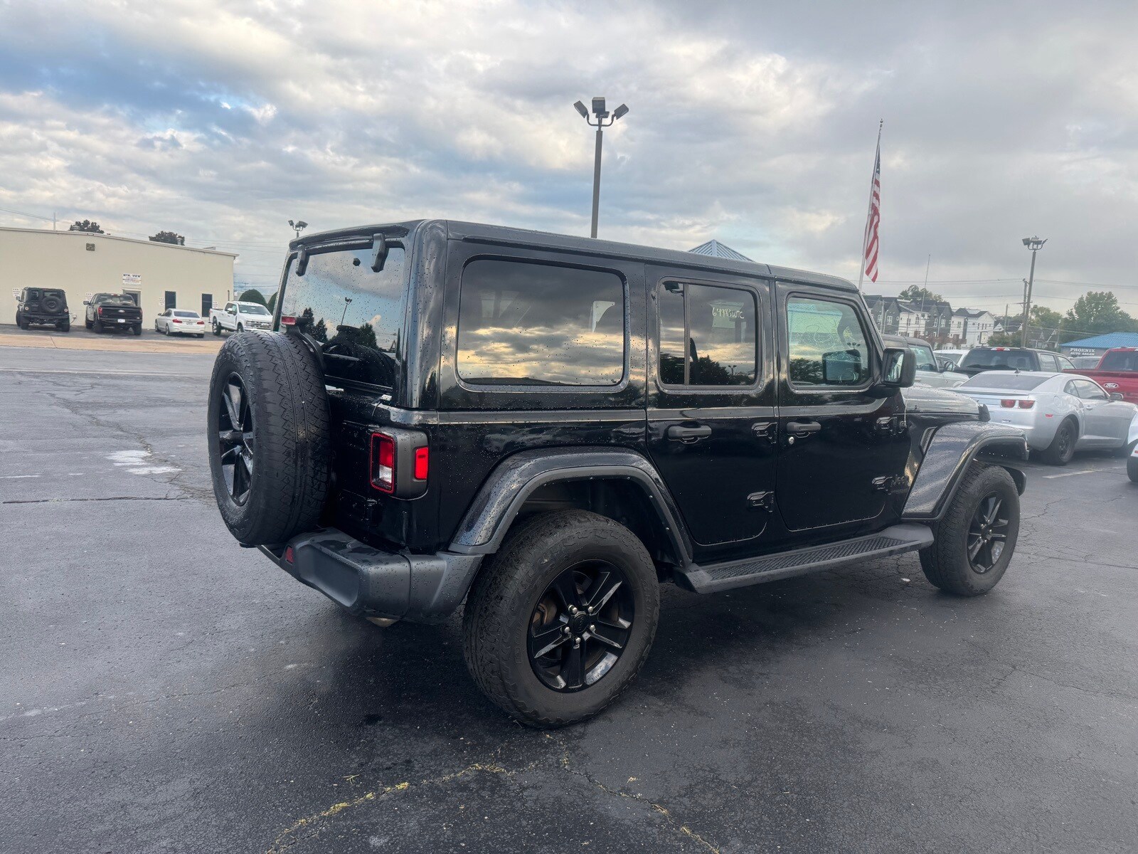 2021 Jeep Wrangler Unlimited Sahara Altitude photo 3