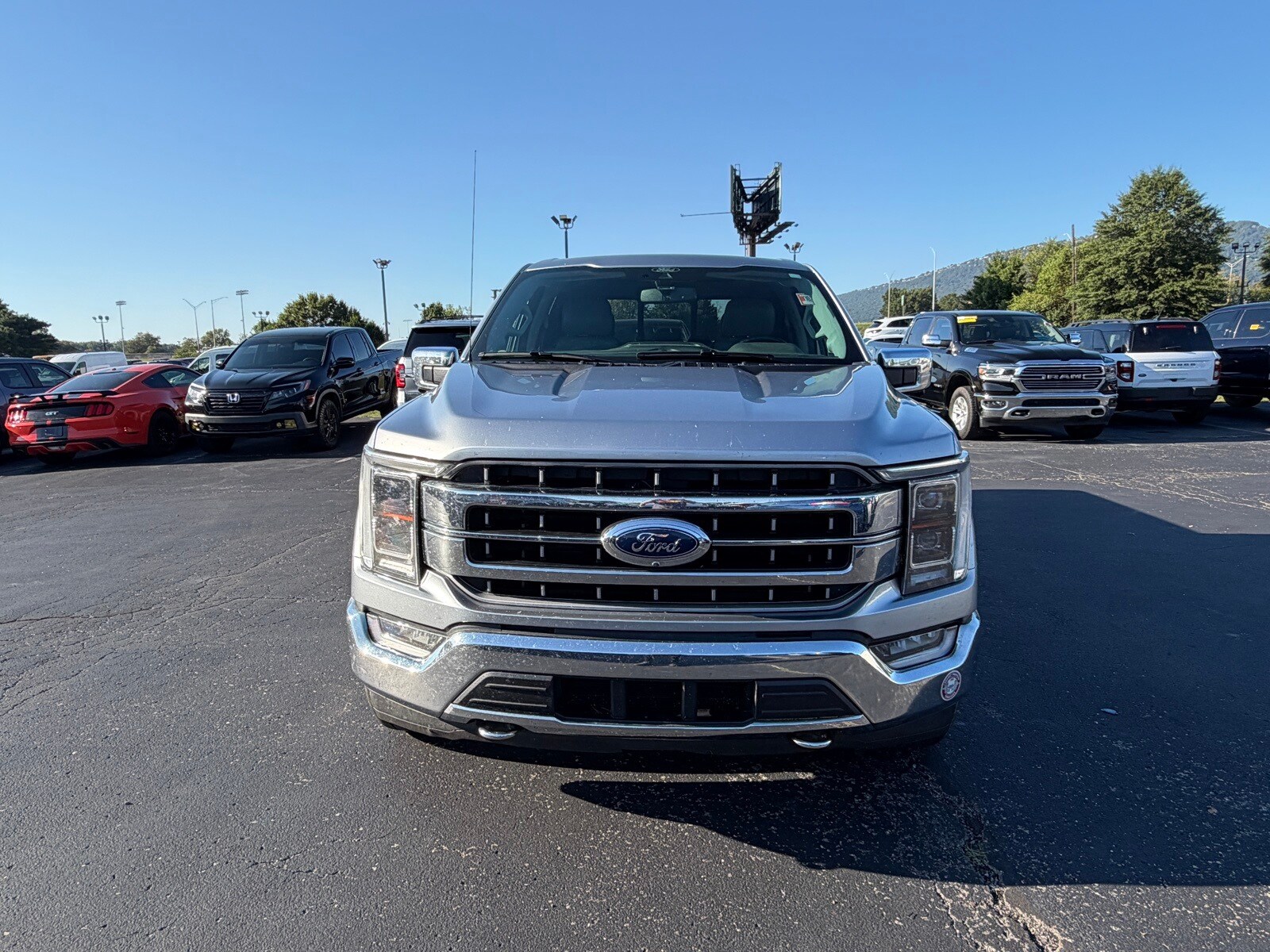 2021 Ford F-150 Lariat photo 2