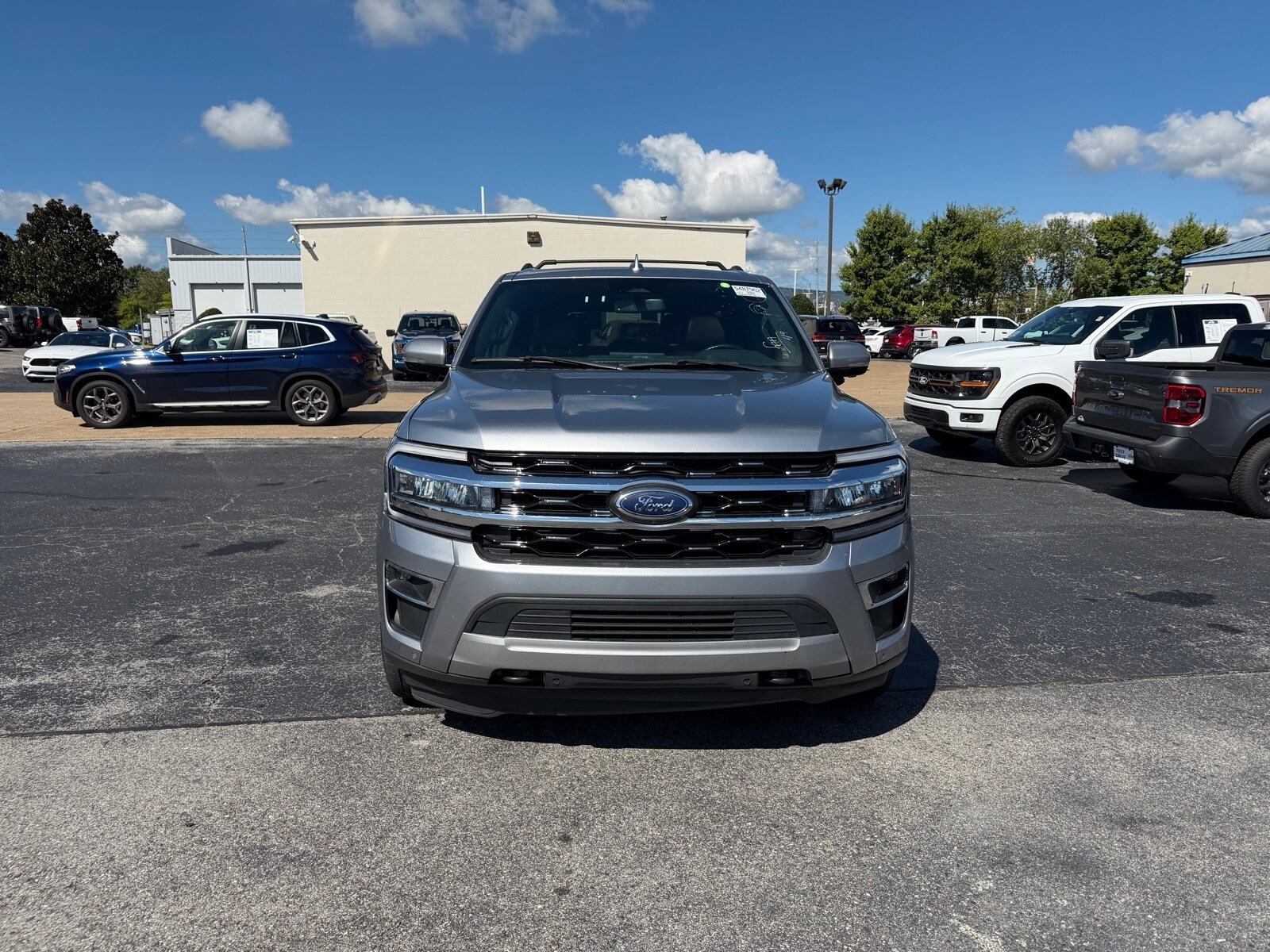 2023 Ford Expedition MAX Limited photo 4