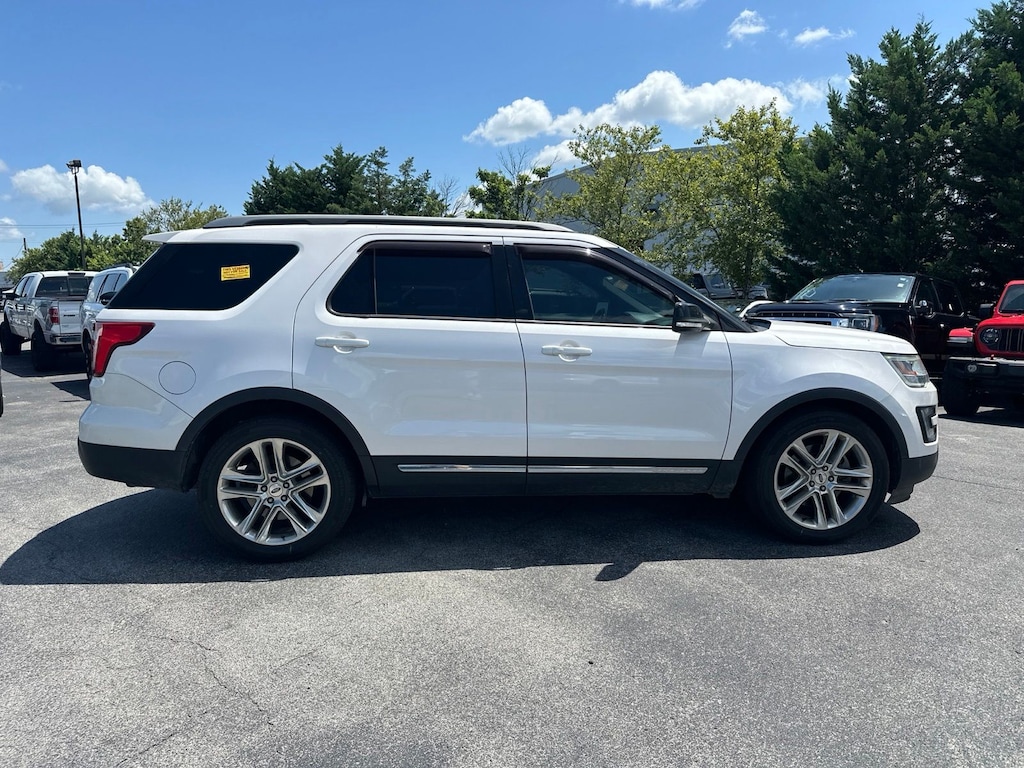 Used 2017 Ford Explorer XLT SUV