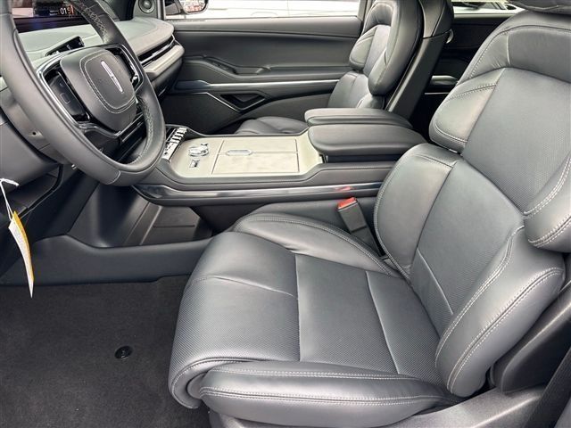 2026 Lincoln Navigator Reserve L - Photo 16