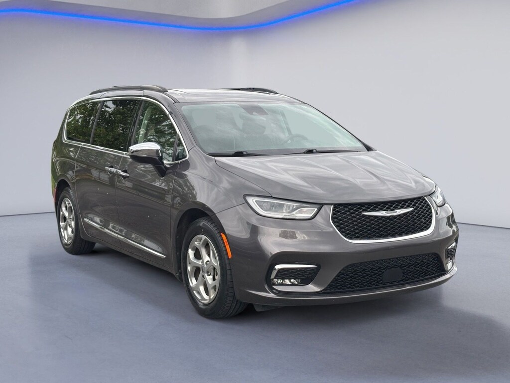 Certified 2023 Chrysler Pacifica Limited Minivan/Van