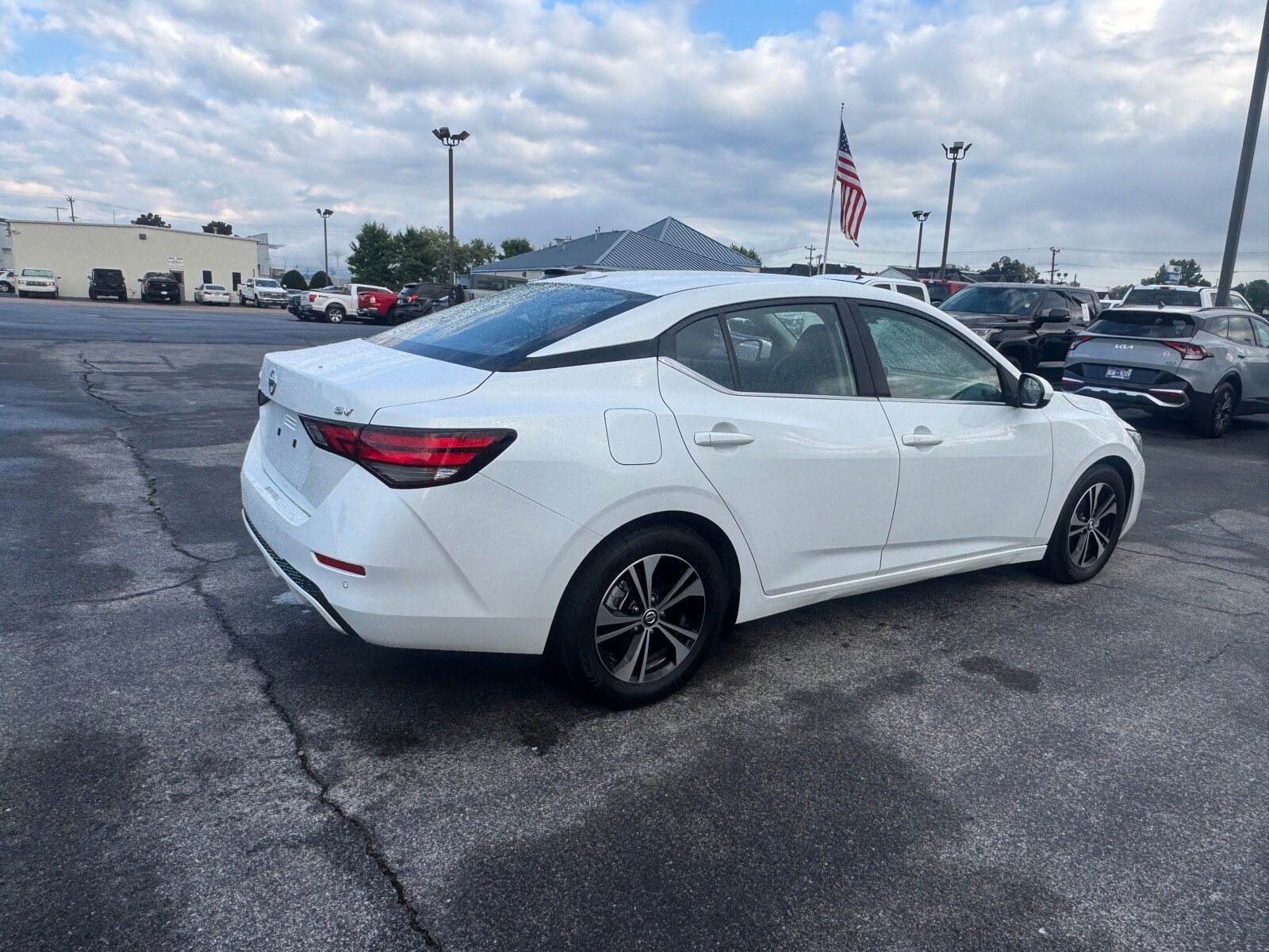 2023 Nissan Sentra SV photo 3
