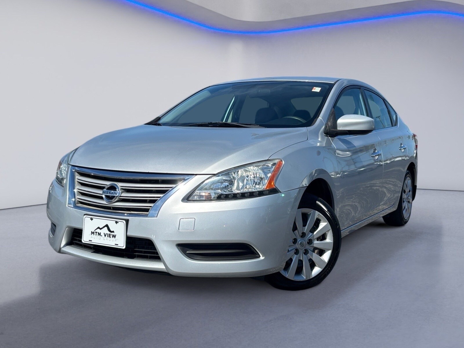 2013 Nissan Sentra SV photo 2