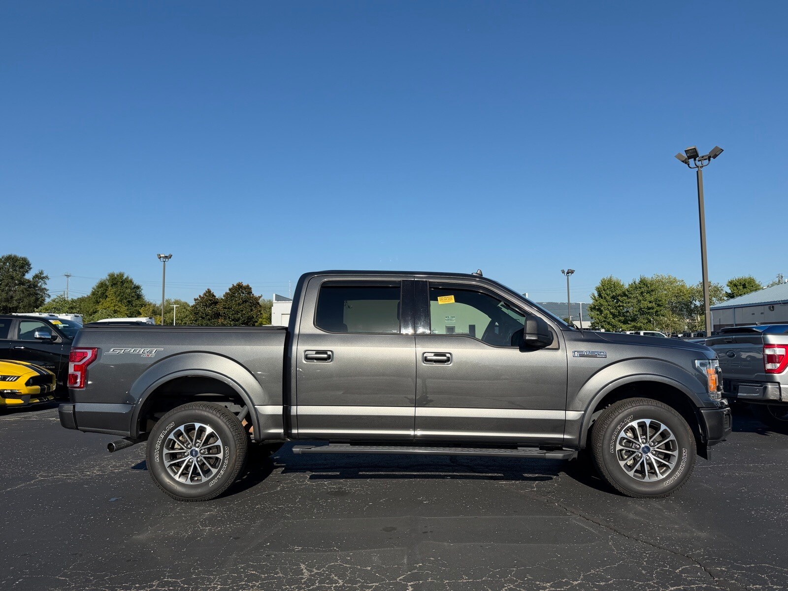 2019 Ford F-150 XLT photo 2