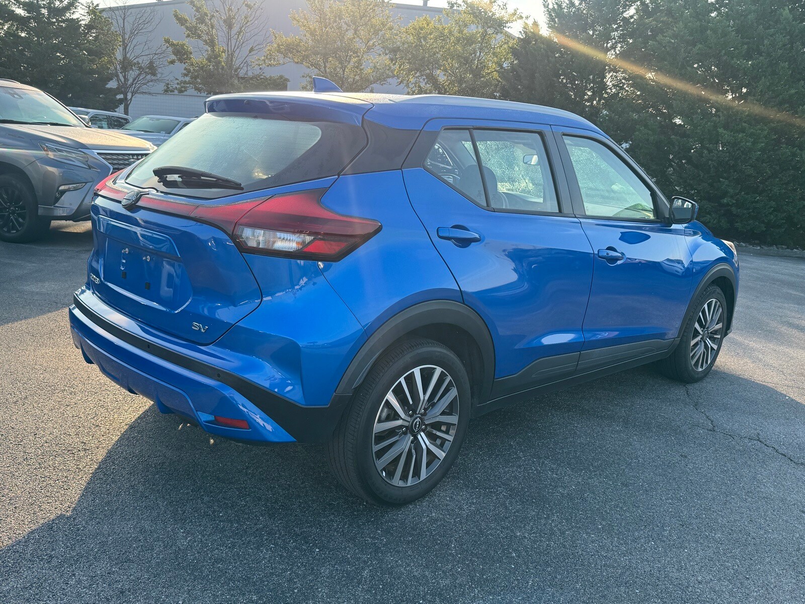 2023 Nissan Kicks SV photo 3