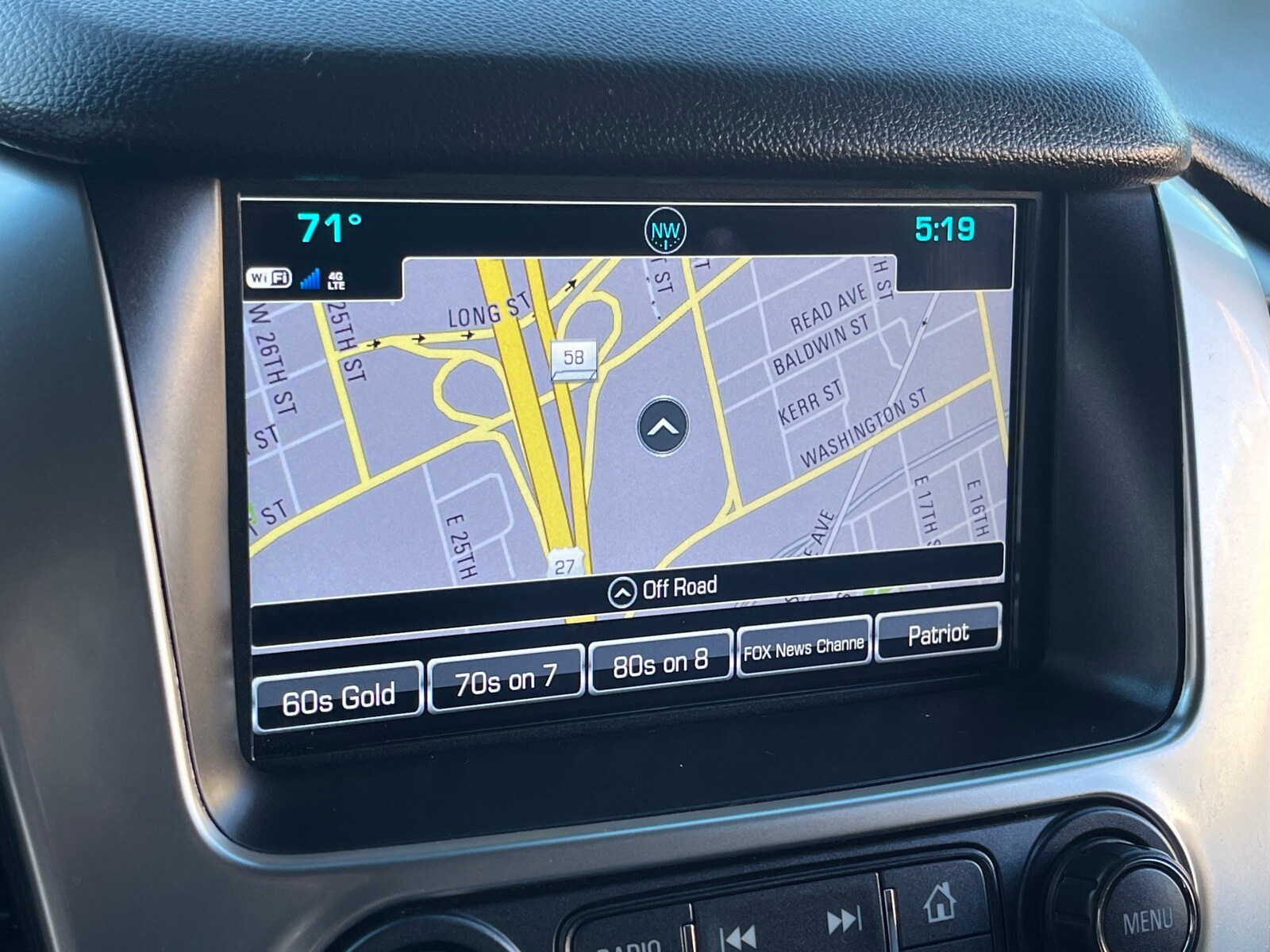 2019 Chevrolet Tahoe Premier photo 3