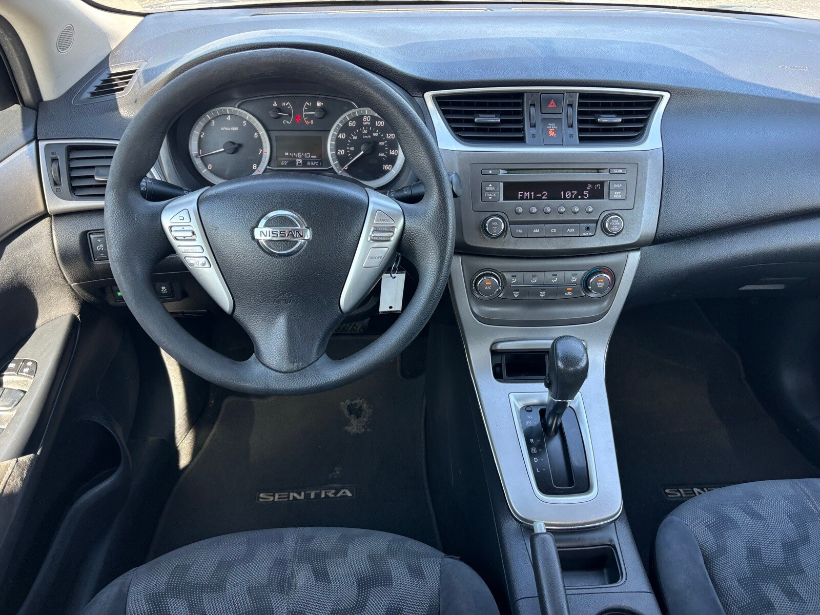 2013 Nissan Sentra SV photo 3