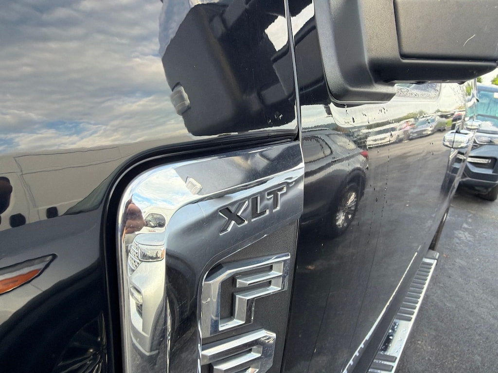 Used 2018 Ford F-350SD XLT Truck Crew Cab