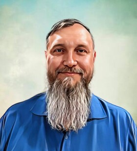 Staff member Joe Nichols from b3f752447607