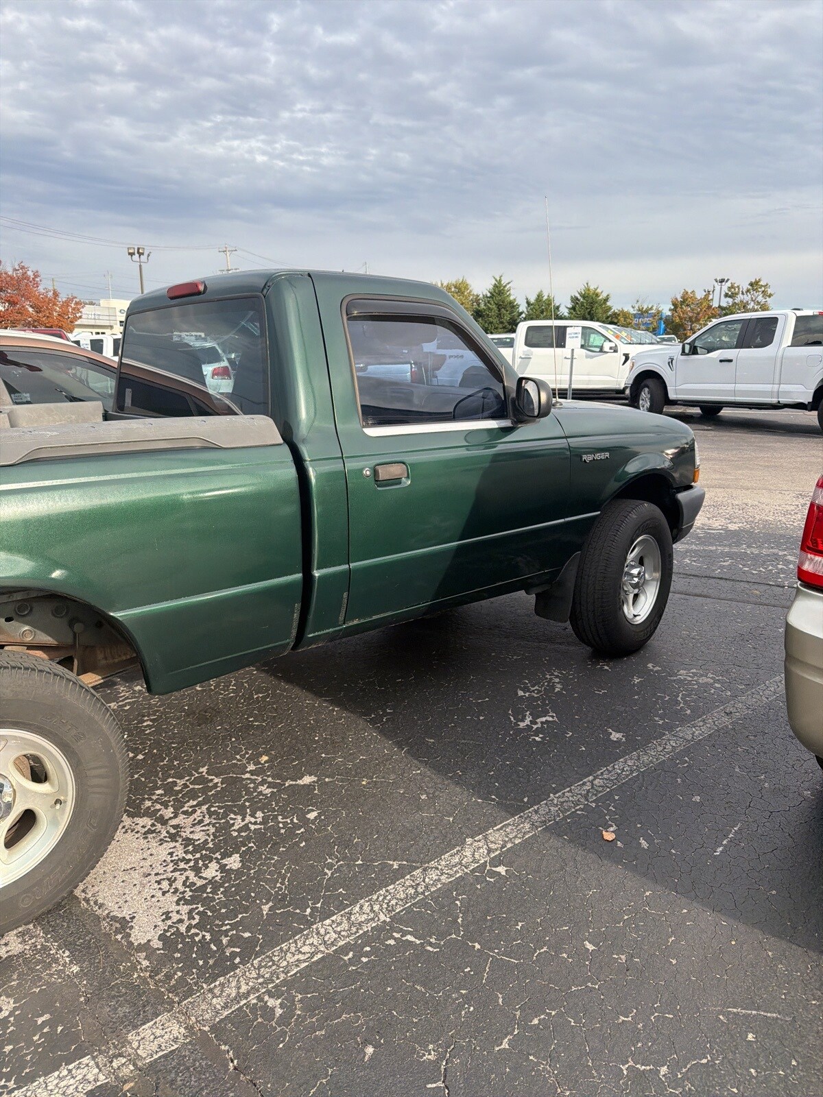 2000 Ford Ranger XL photo 3