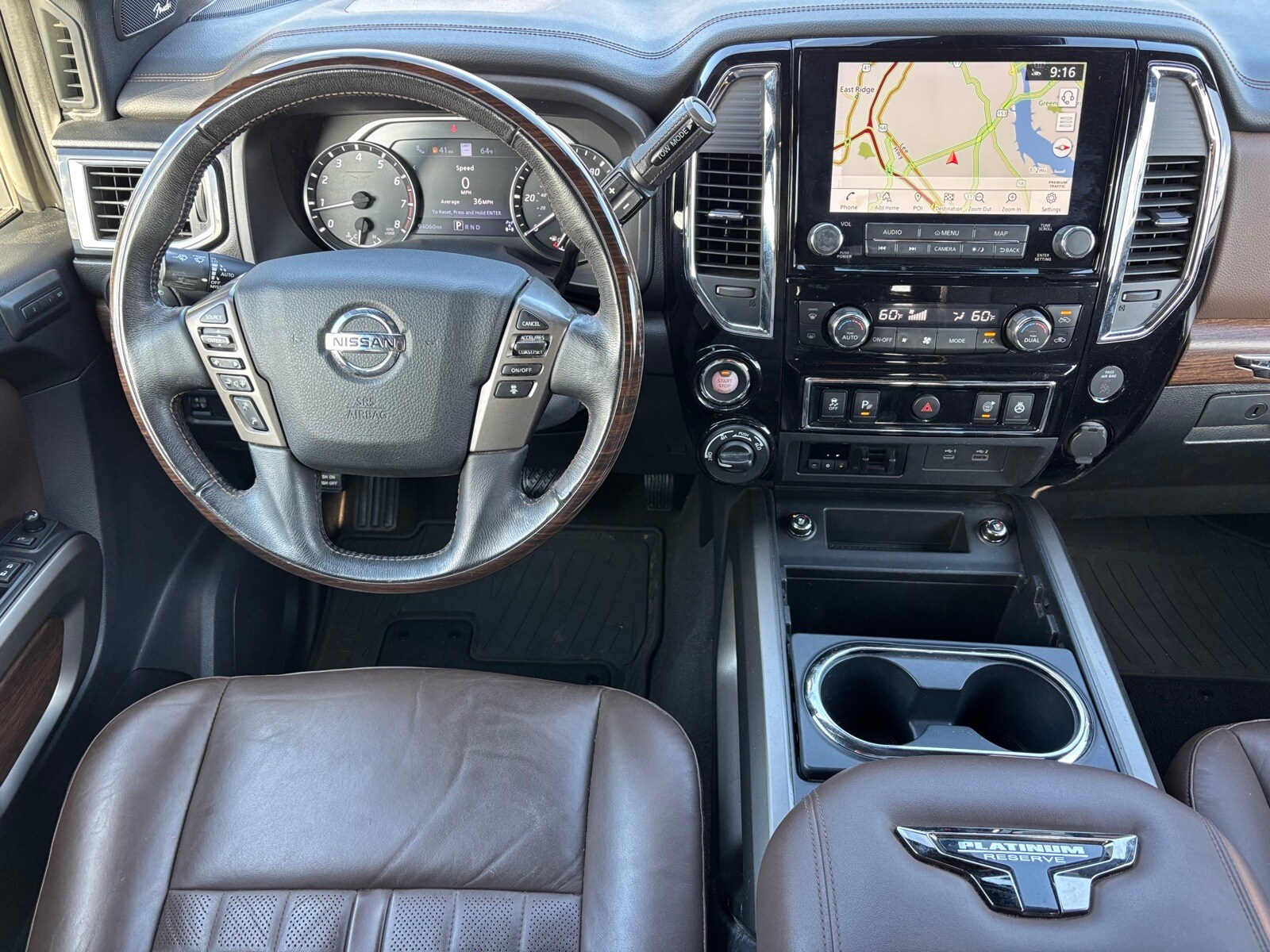 2021 Nissan Titan Platinum Reserve photo 3