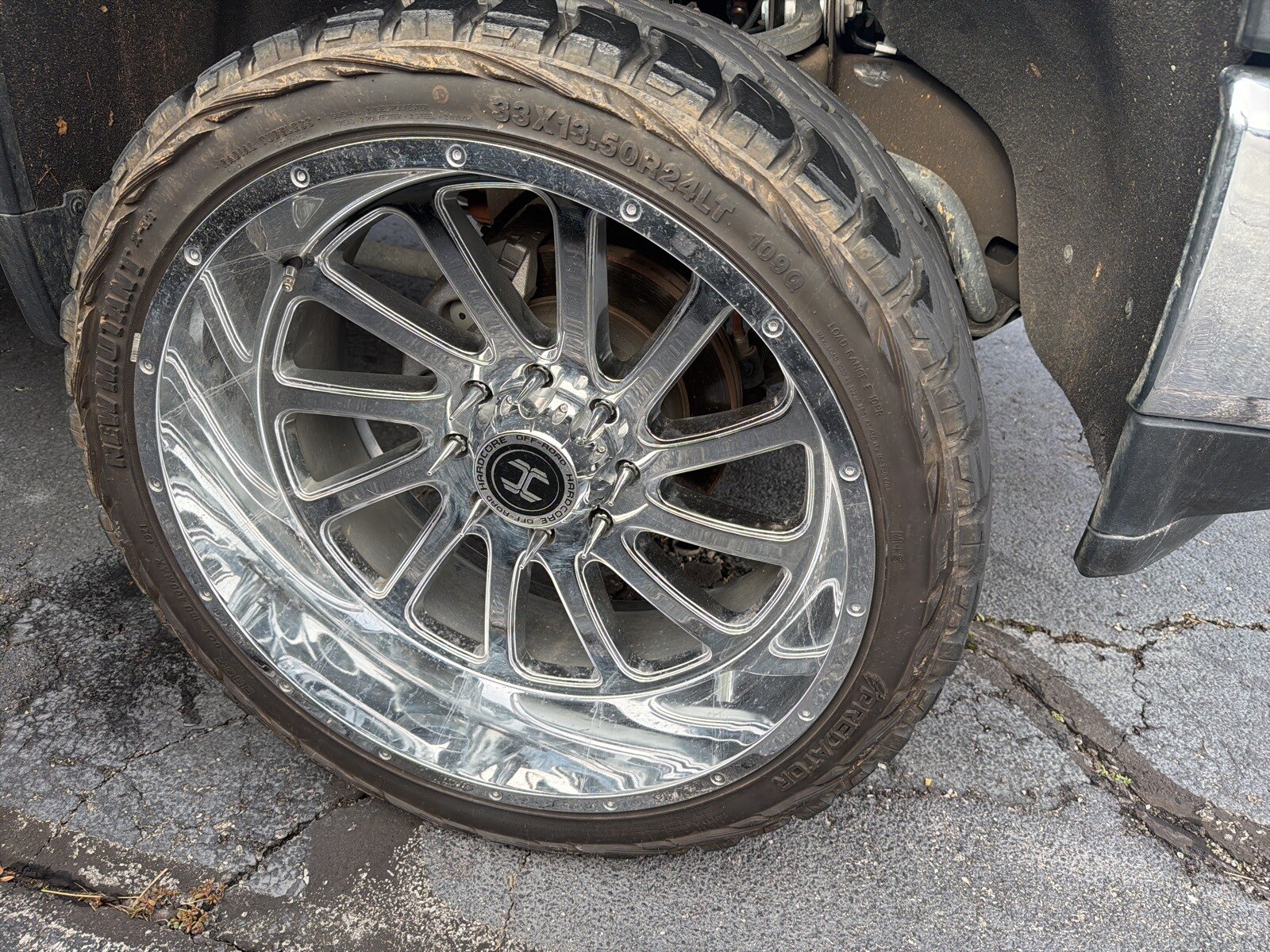 2022 Chevrolet Silverado 2500HD LT photo 3