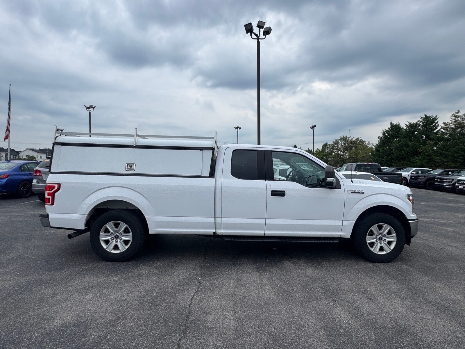 2019 Ford F-150 XLT photo 2