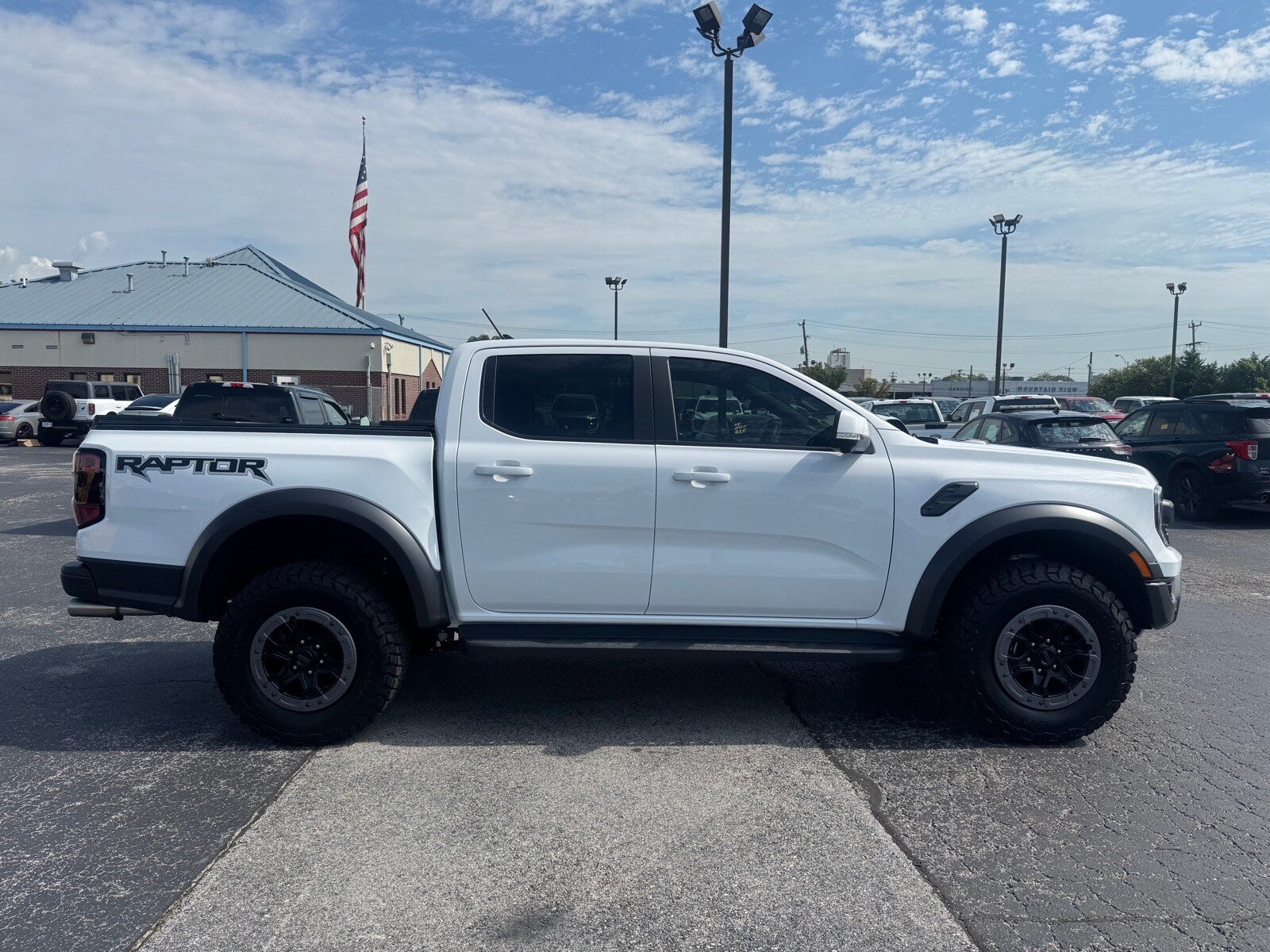 2025 Ford Ranger Raptor photo 2