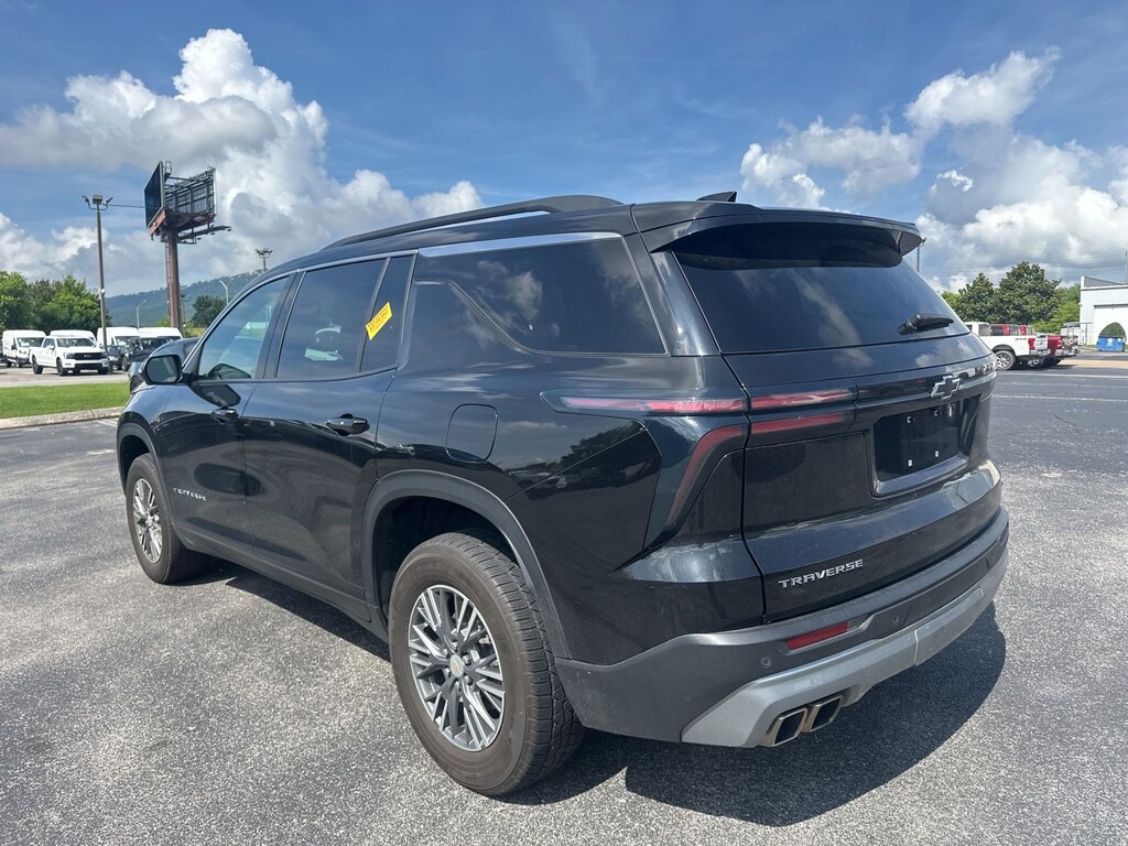Certified 2024 Chevrolet Traverse LT SUV