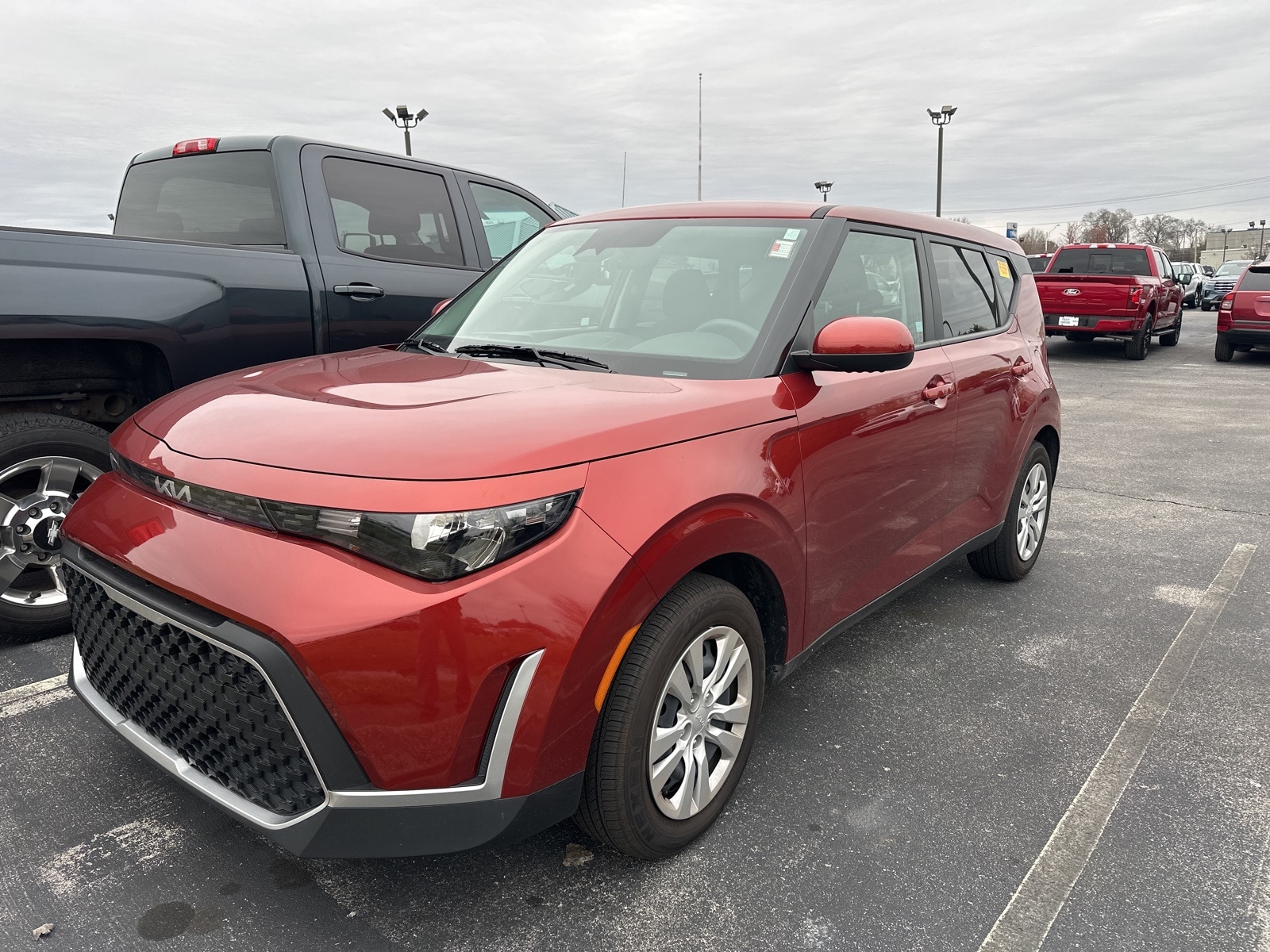 2025 Kia Soul LX's photo