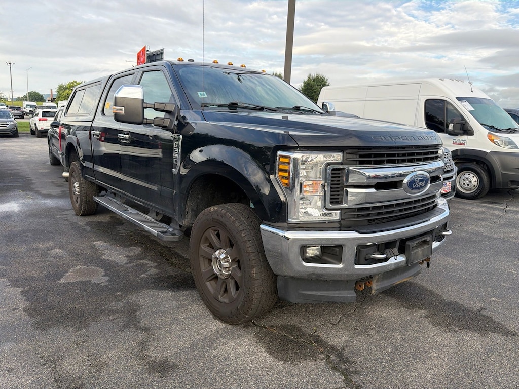Used 2018 Ford F-350SD XLT Truck Crew Cab