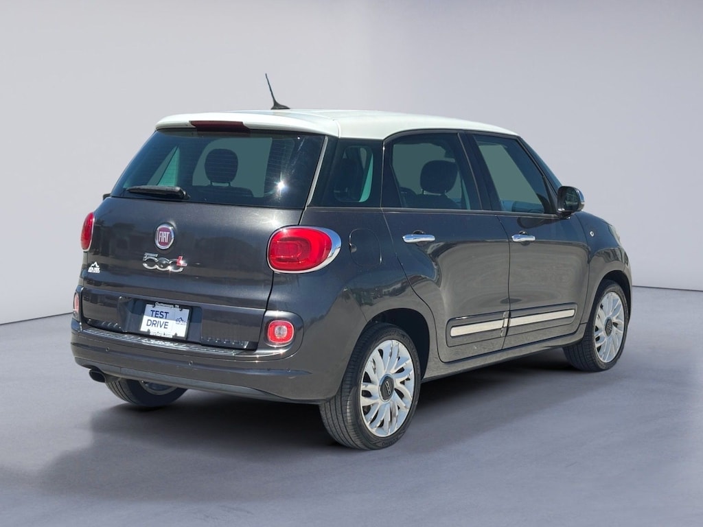 Used 2015 FIAT 500L Lounge Hatchback