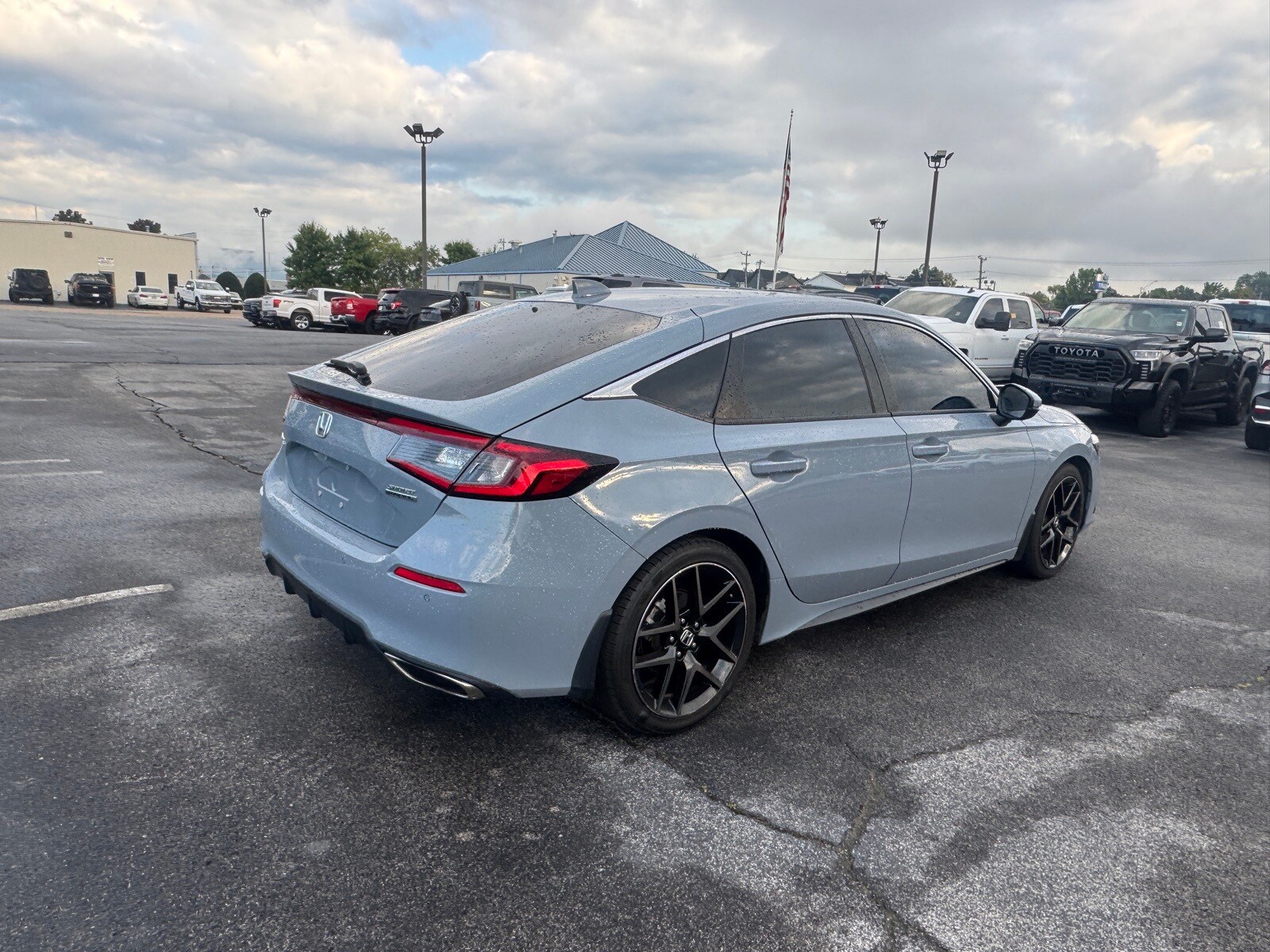 2022 Honda Civic Sport Touring Hatchback photo 3