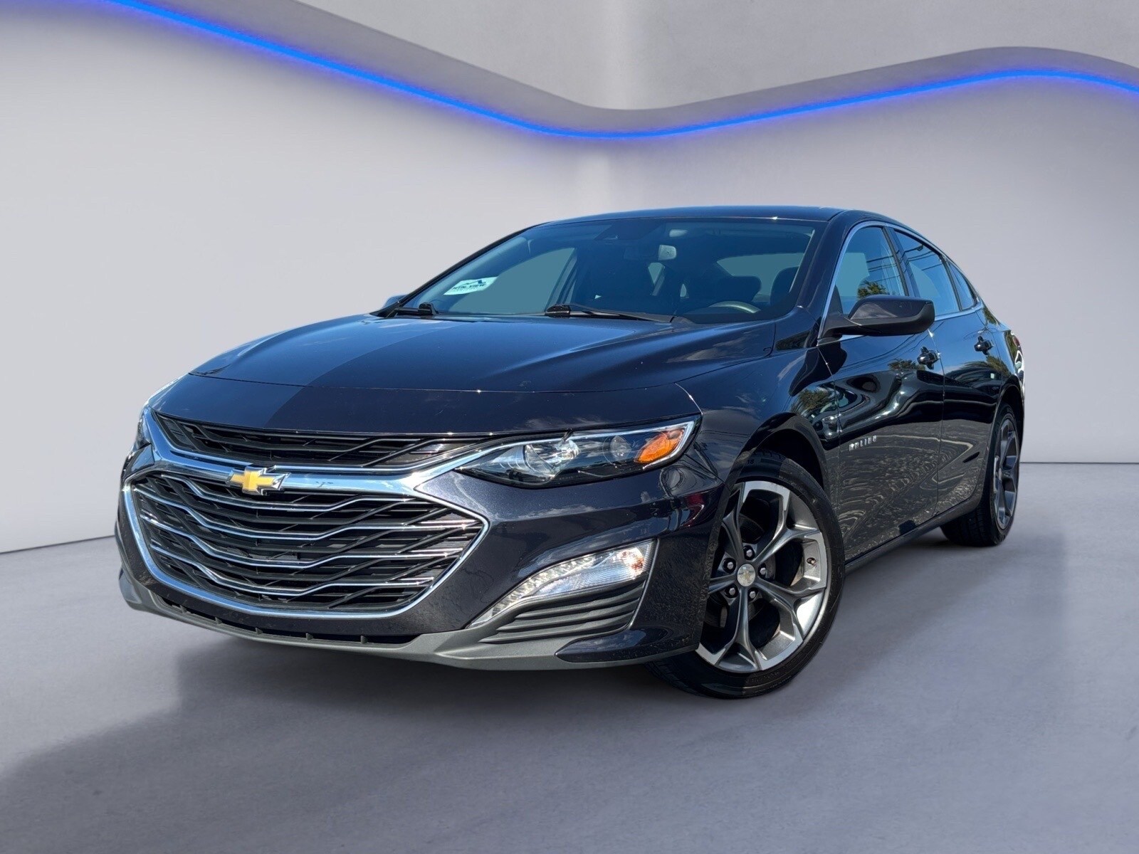 2023 Chevrolet Malibu 1LT photo 2