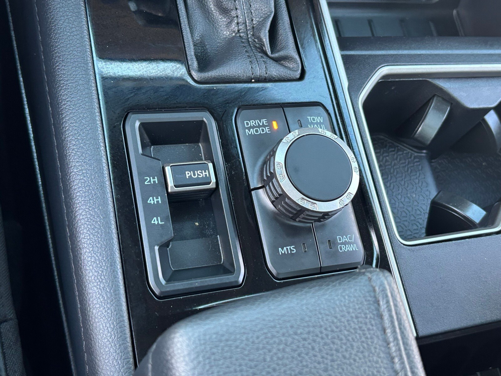 2024 Toyota Tundra Limited photo 4