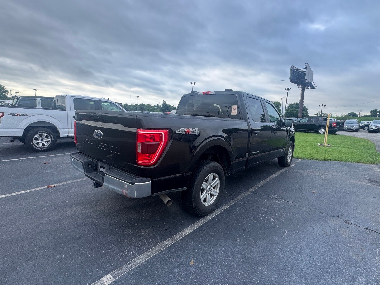2022 Ford F-150 XL photo 3