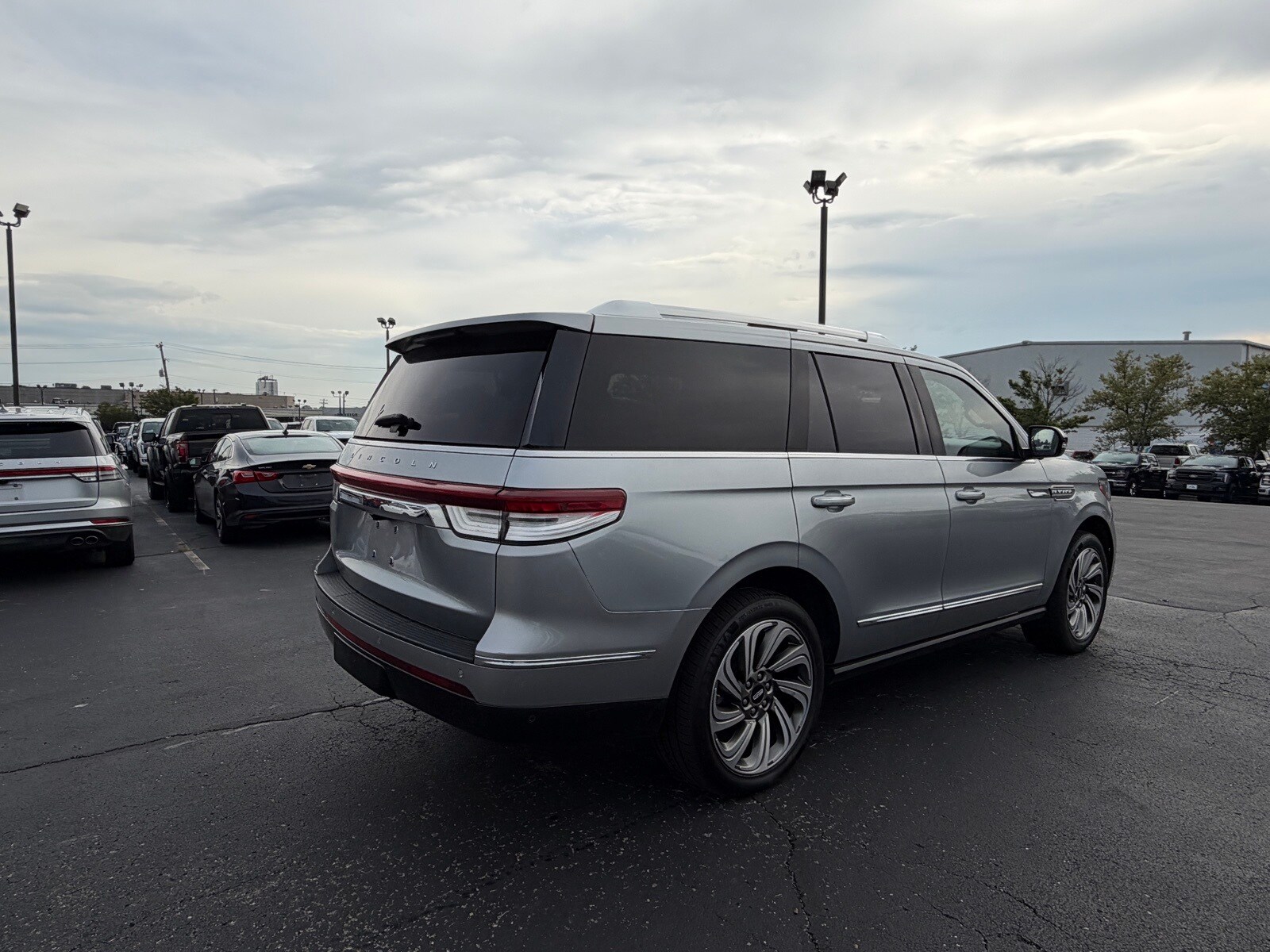 2023 Lincoln Navigator Reserve photo 2