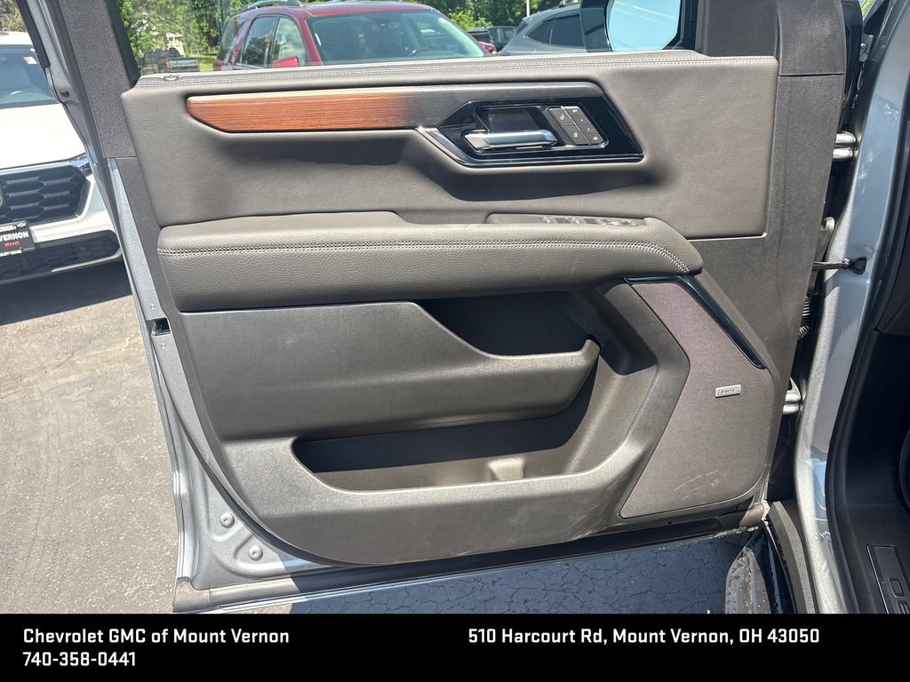 2026 GMC Yukon XL Denali - Photo 14
