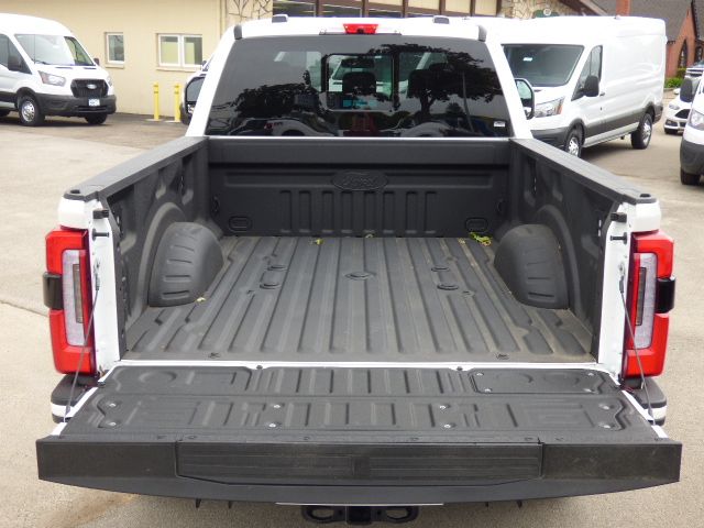 2026 Ford F-250 Super Duty Platinum - Photo 13