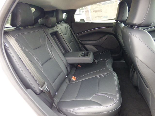 2025 Ford Mustang Mach-E Premium - Photo 16