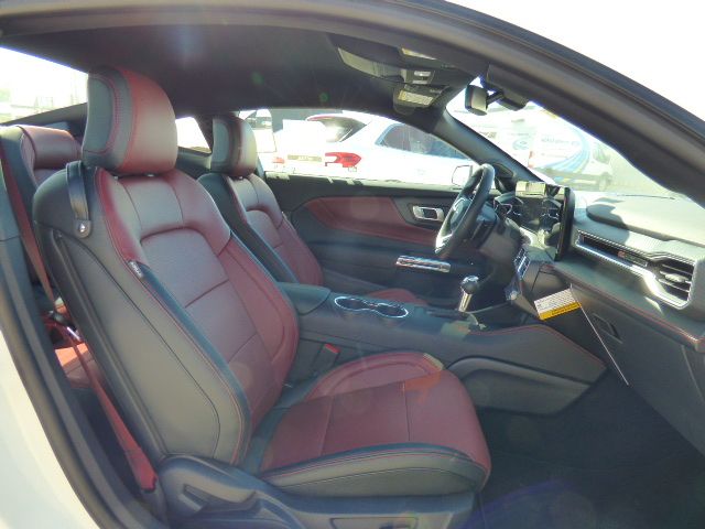 2025 Ford Mustang GT Premium Fastback - Photo 13