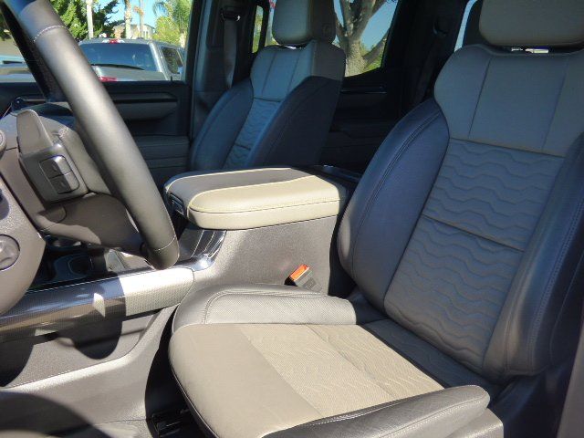 2025 Chevrolet Silverado 1500 ZR2 - Photo 33