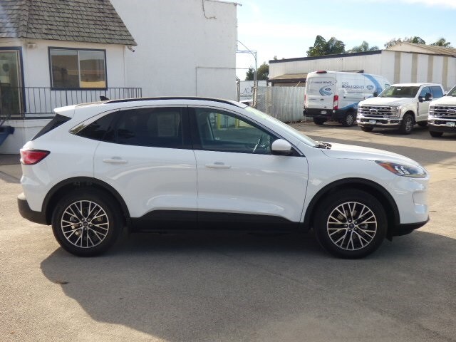 2022 Ford Escape SEL photo 3