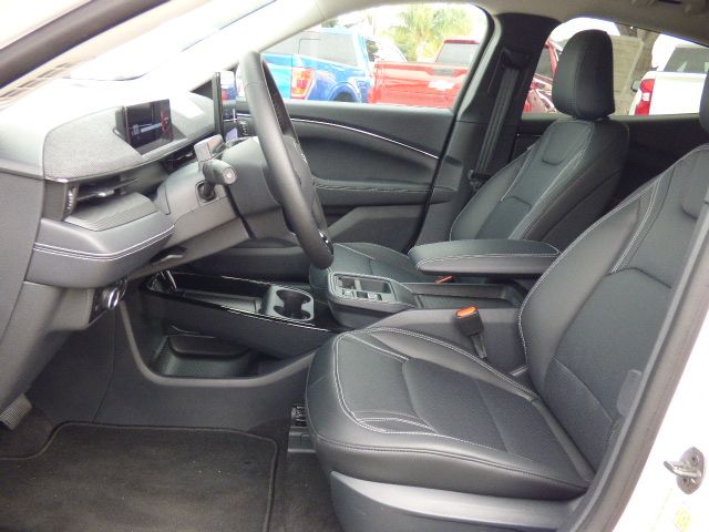 2025 Ford Mustang Mach-E Premium - Photo 20