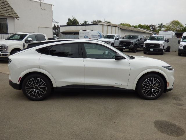 2025 Ford Mustang Mach-E Premium - Photo 2