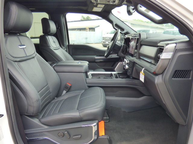 2026 Ford F-250 Super Duty Platinum - Photo 16