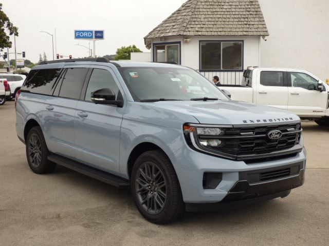2026 Ford Expedition Platinum MAX 4x4's photo